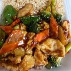Best C09. Hunan Chicken (Combination Platter) in Braselton, GA